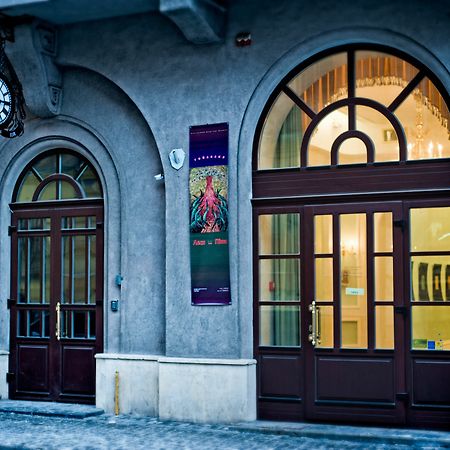отель Британский Клуб во Львове Экстерьер фото